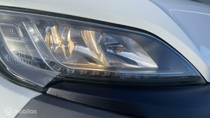 Voertuigafbeelding 9