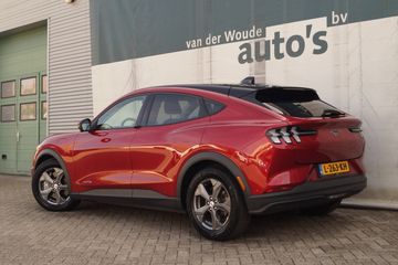 Voertuigafbeelding 4