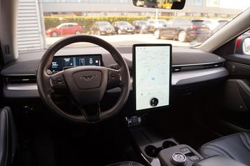 Voertuigafbeelding 7