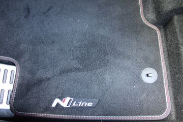 Voertuigafbeelding 12