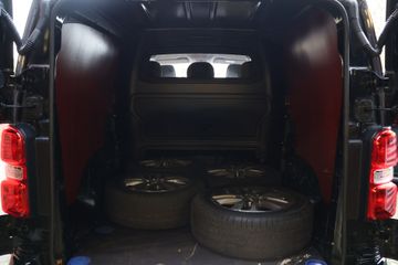 Voertuigafbeelding 31