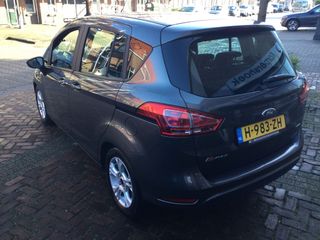 Voertuigafbeelding 2