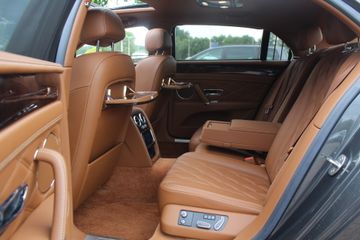 Voertuigafbeelding 10