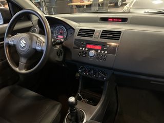 Voertuigafbeelding 13