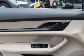 Voertuigafbeelding 33