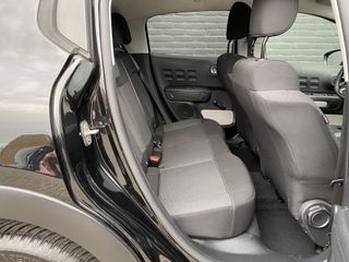 Voertuigafbeelding 16