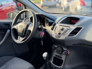 Voertuigafbeelding 6