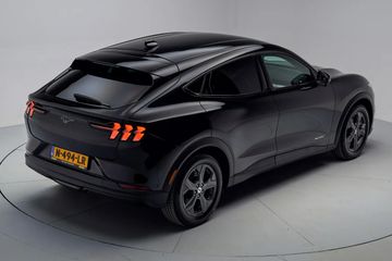 Voertuigafbeelding 13