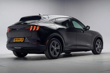 Voertuigafbeelding 38