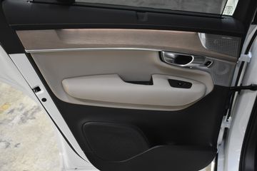 Voertuigafbeelding 18