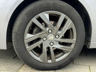 Voertuigafbeelding 16