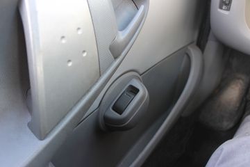 Voertuigafbeelding 8