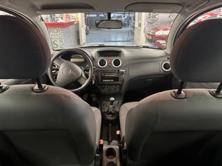 Voertuigafbeelding 9