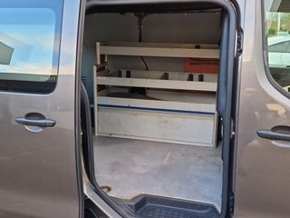 Voertuigafbeelding 12