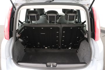 Voertuigafbeelding 12