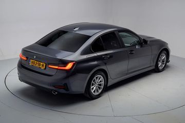 Voertuigafbeelding 13