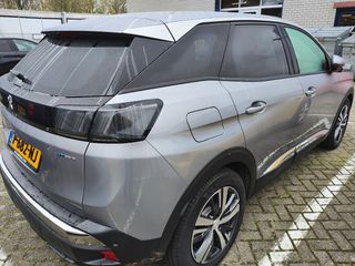 Voertuigafbeelding 3