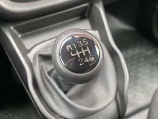 Voertuigafbeelding 16