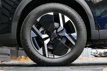 Voertuigafbeelding 12