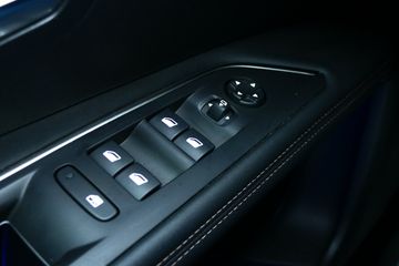 Voertuigafbeelding 18