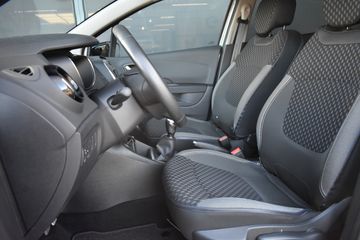 Voertuigafbeelding 6