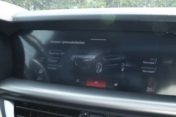 Voertuigafbeelding 32