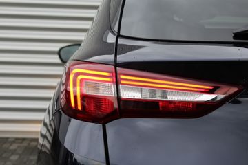 Voertuigafbeelding 9