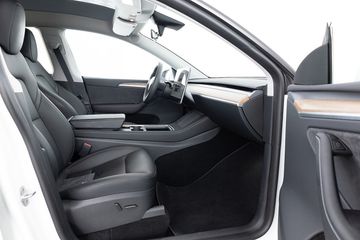 Voertuigafbeelding 4