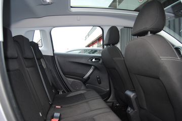 Voertuigafbeelding 7