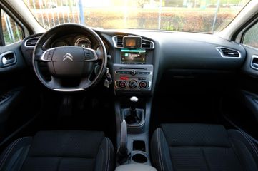 Voertuigafbeelding 10