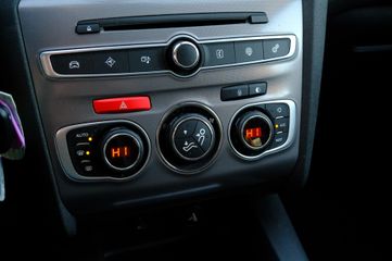 Voertuigafbeelding 12