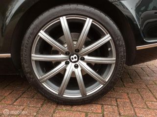 Voertuigafbeelding 9