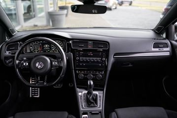 Voertuigafbeelding 13