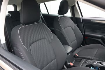 Voertuigafbeelding 8