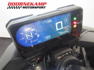 Voertuigafbeelding 6