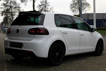 Voertuigafbeelding 3