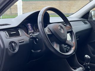 Voertuigafbeelding 6