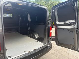 Voertuigafbeelding 8