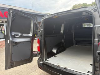 Voertuigafbeelding 9