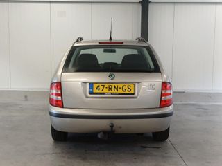 Voertuigafbeelding 6