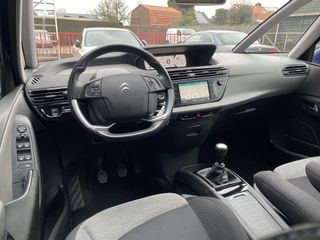 Voertuigafbeelding 12