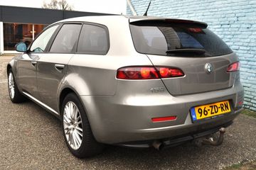 Voertuigafbeelding 2