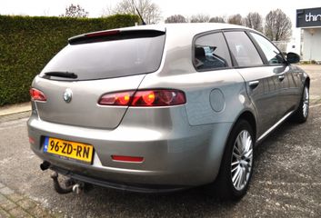 Voertuigafbeelding 3