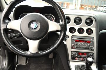 Voertuigafbeelding 6