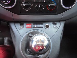 Voertuigafbeelding 7