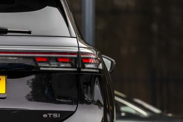 Voertuigafbeelding 6