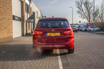 Voertuigafbeelding 4