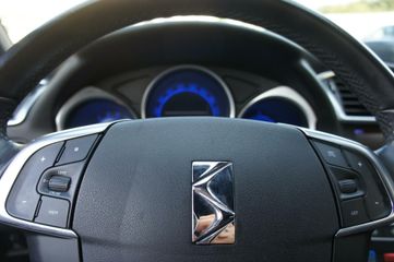 Voertuigafbeelding 8