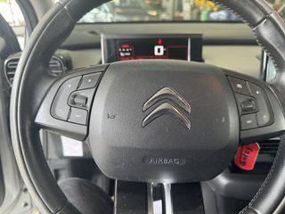 Voertuigafbeelding 14