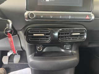 Voertuigafbeelding 17